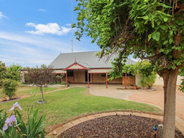 House for sale in Cadell, Mid Murray Council