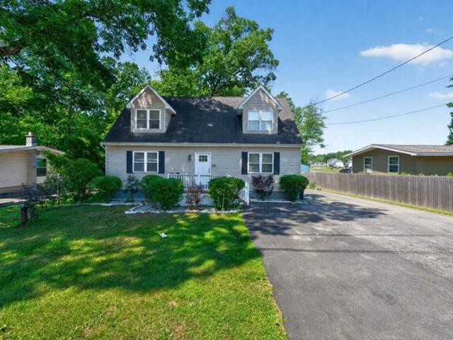 House for sale in Saratoga, New York