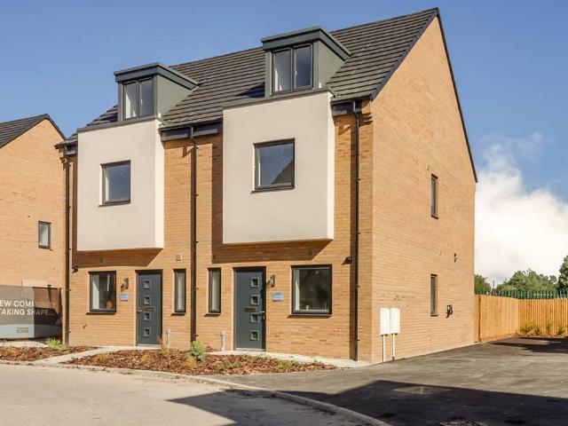House for rent in Rowanfield, Golden Valley
