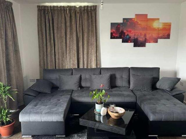 Apartment for rent in Worcester Park Estate, Monks Orchard