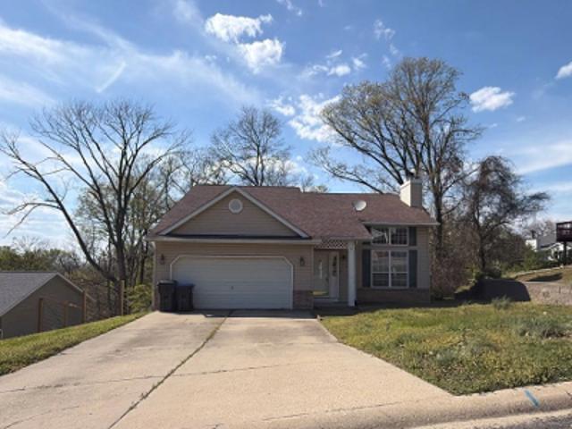 House for sale in Dupo, Illinois