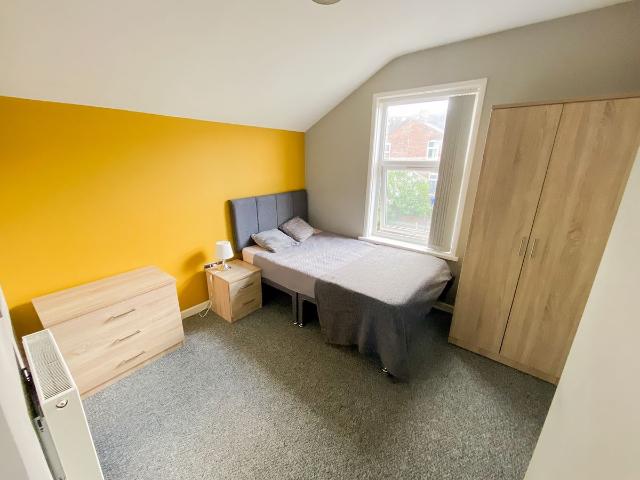 Room for rent in New Normanton, Derby