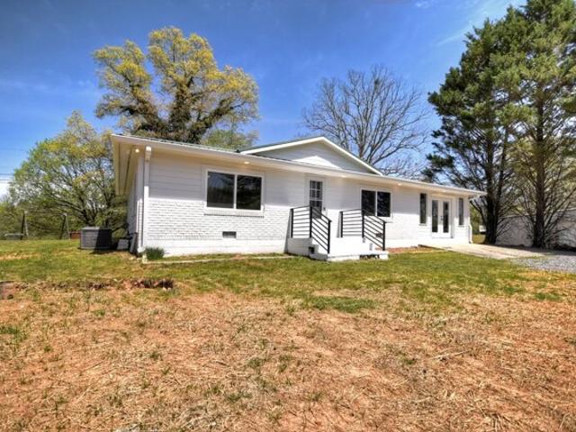 House for sale in Blue Ridge