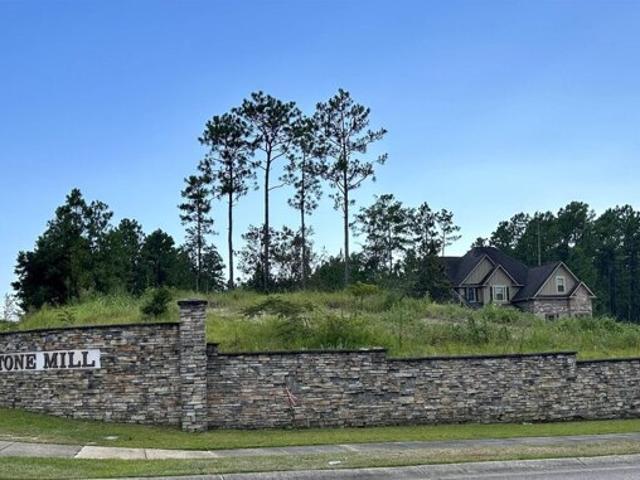 Land for sale in Mobile