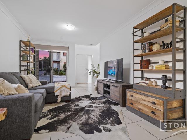 Townhouse for sale in Browns Plains, Greater Brisbane