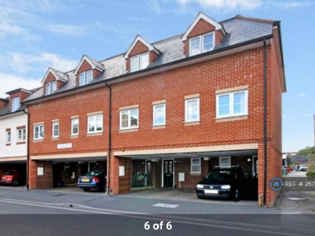 House for rent in Farnborough, Hampshire