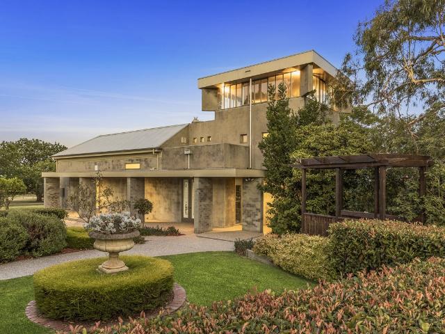 Cottage for sale in Drysdale, Victoria