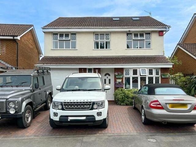House for sale in Feckenham, City Of Bristol