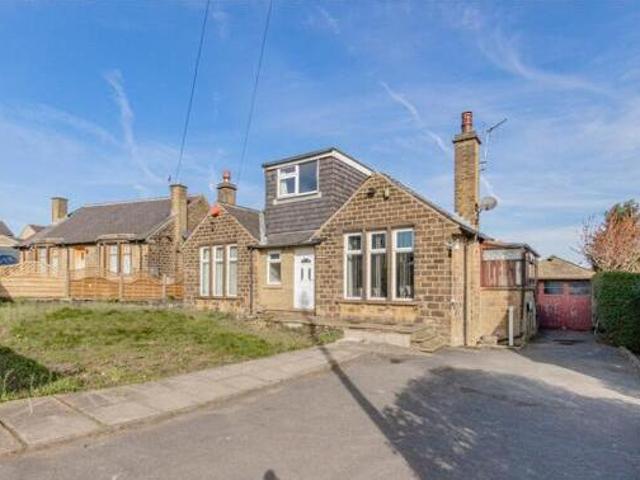 House for sale in Huddersfield, West Yorkshire
