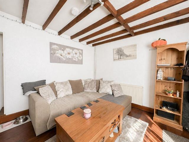 Apartment for rent in Blacklands, Guestling Green