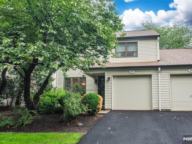House for sale in Roseland, New Jersey