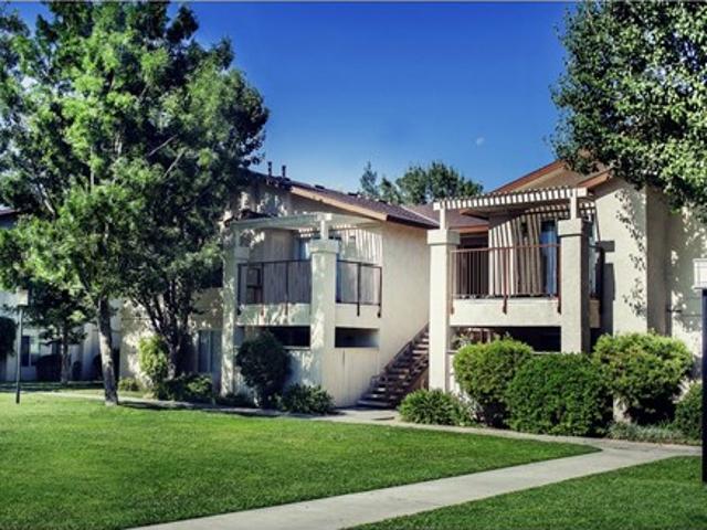 Townhouse for rent in Fresno