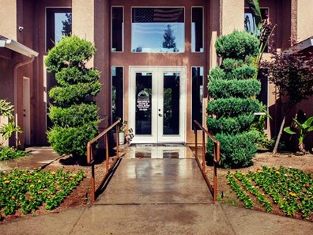Townhouse for rent in Fresno