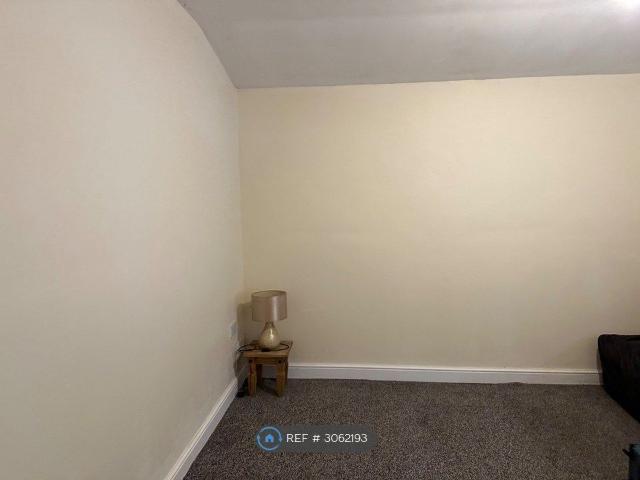 Studio for rent in Bank Top, Bradford