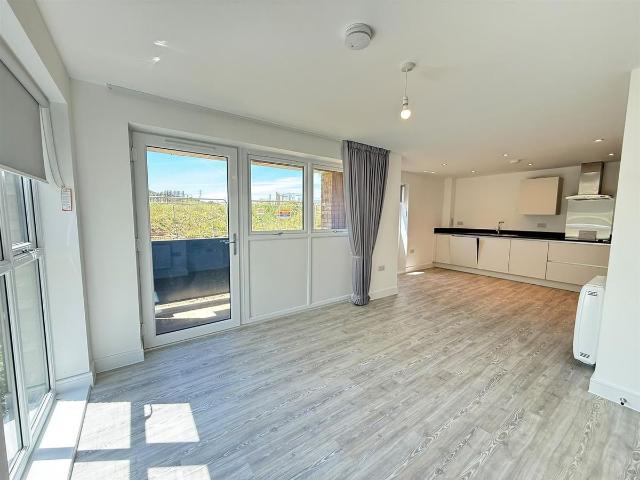 Apartment for rent in Castle Hill, Monks Orchard