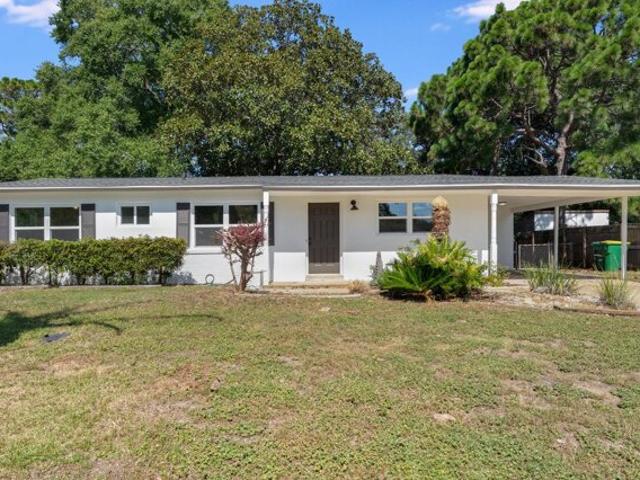 House for sale in Mary Esther