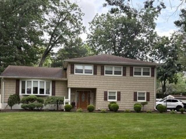 House for sale in Clark House for sale in Clark