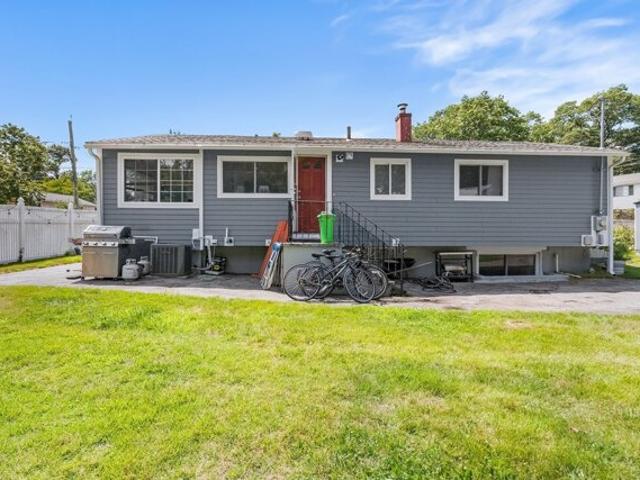 House for sale in Stonybrook Village, Boston