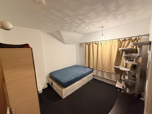 House for rent in Carterhatch, Greater London