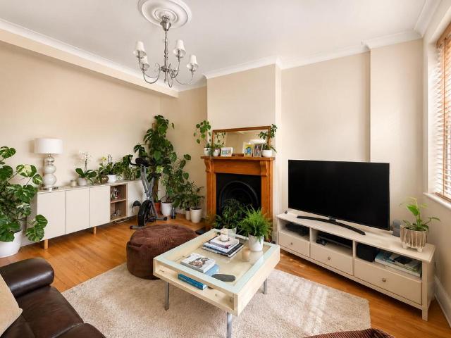 House for rent in Worcester Park, Greater London