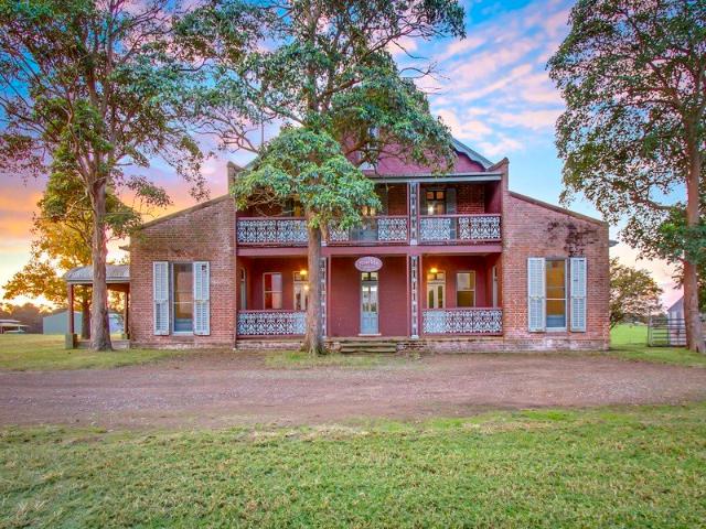 Cottage for sale in Sydney, New South Wales