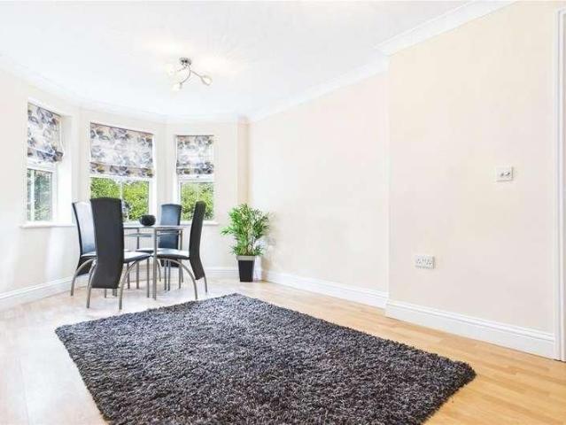 Apartment for rent in Theale, West Berkshire