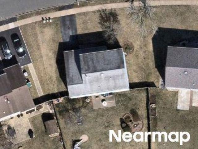 House for sale in Edison House for sale in Edison