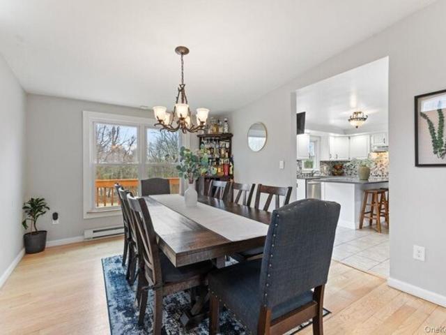 House for sale in Baldwin Place, New York