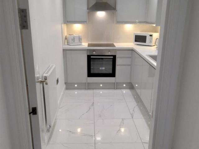 Apartment for rent in Moorlands, Bare