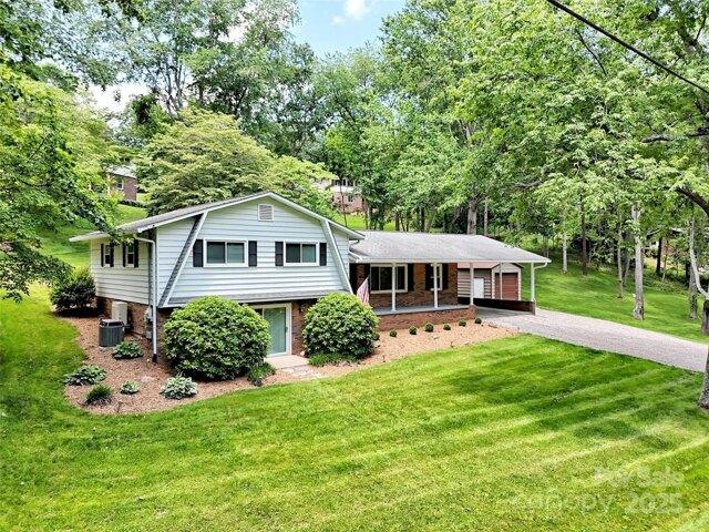 House for sale in Clyde
