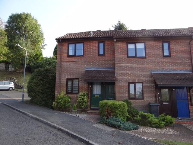 House for rent in Hilltop, Lye Green