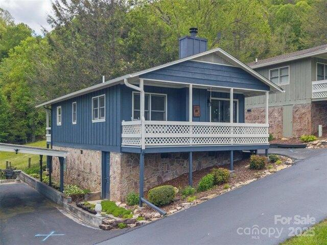 House for sale in Maggie Valley