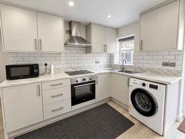 Studio for rent in Cheylesmore, West Midlands