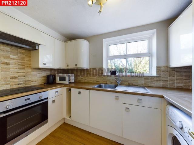 Apartment for rent in Canary Wharf, Greater London