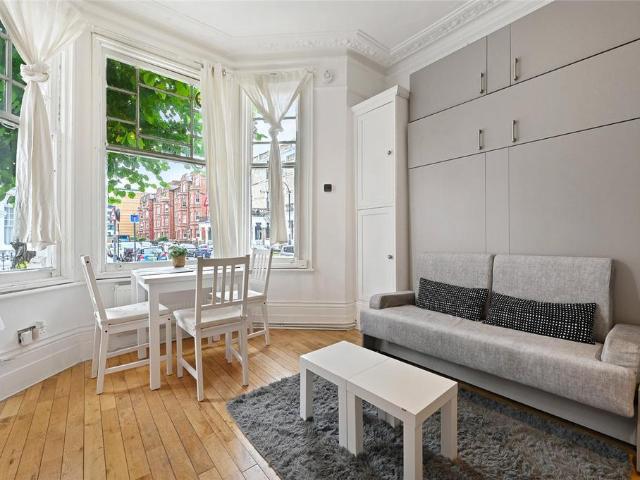 Apartment for rent in London Borough of Hammersmith and Fulham, Greater London