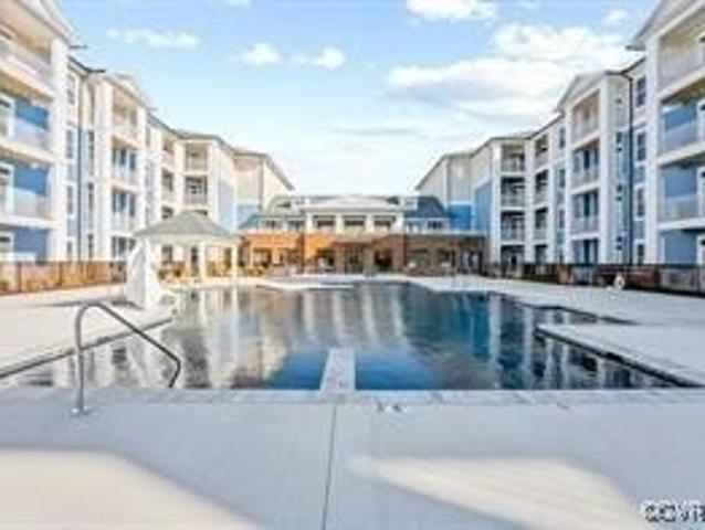Condo for sale in Ashland