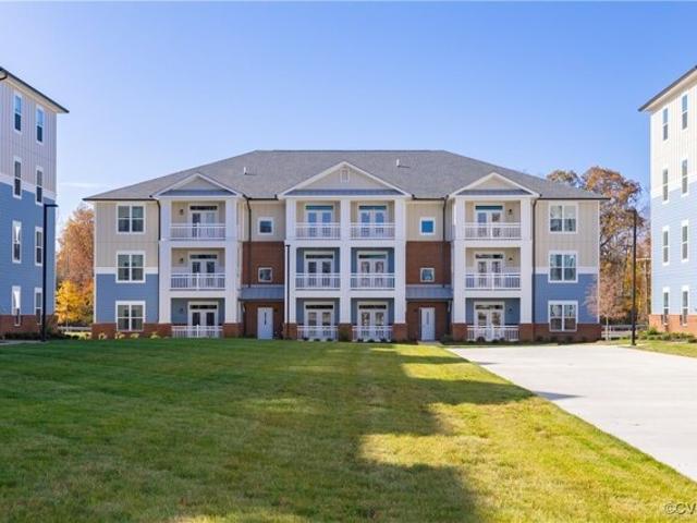 Condo for sale in Ashland