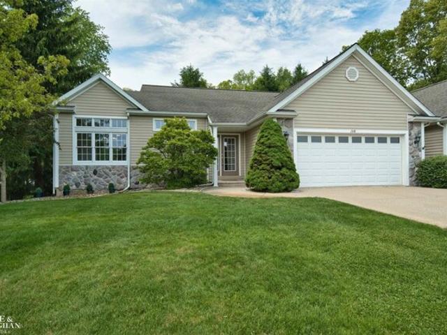 Condo for sale in Hillsdale
