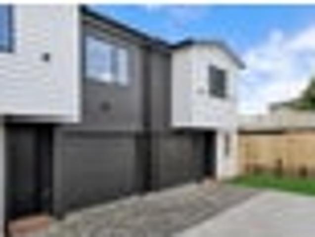 Townhouse for sale in East Tamaki
