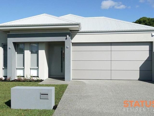 Cottage for sale in Champion Lakes, Western Australia