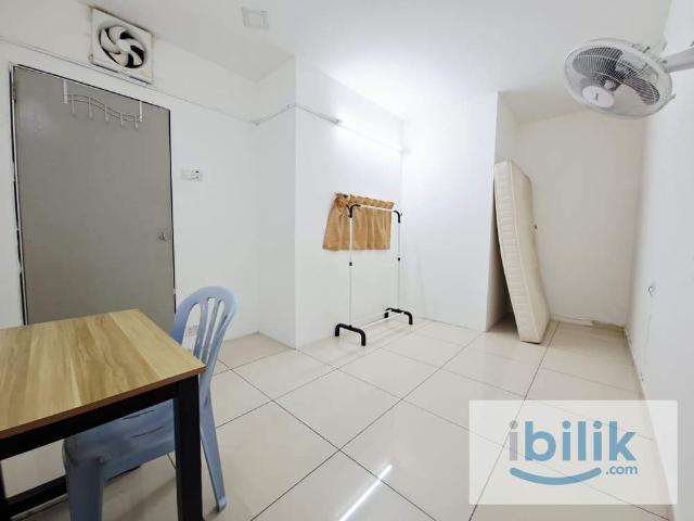 Room for rent in Taman Yayasan, Jenjarom