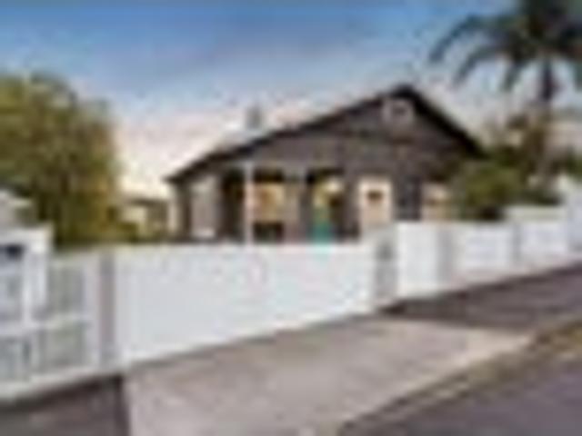 House for sale in Auckland, Oroua County