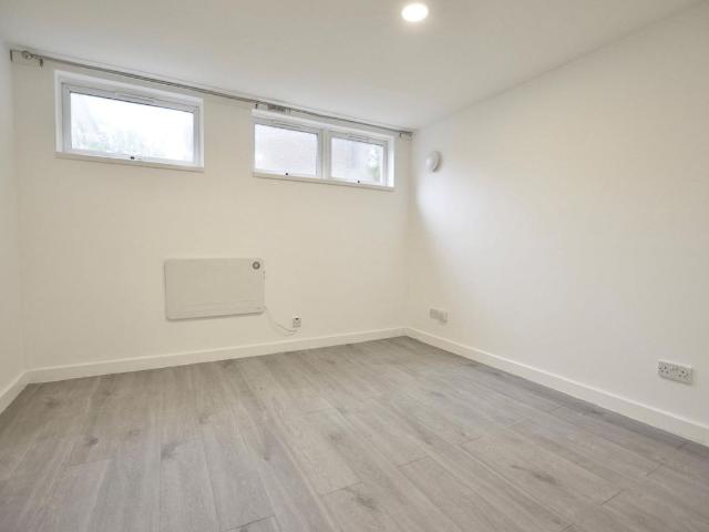 Apartment for rent in Plaistow, Greater London