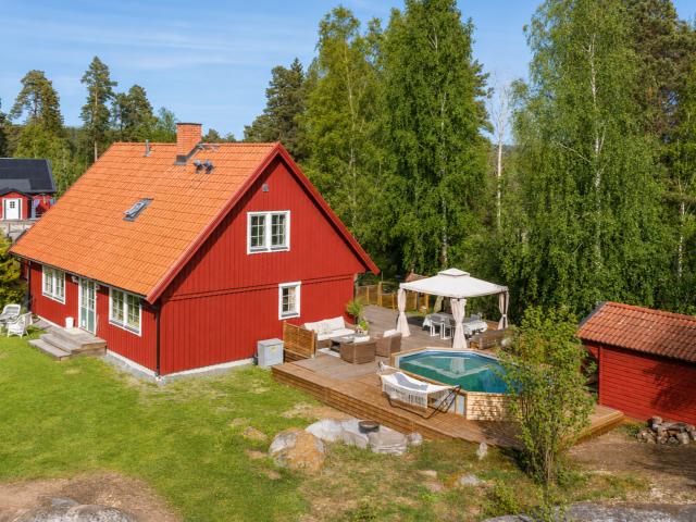 Villa till salu i Karby, Stockholm