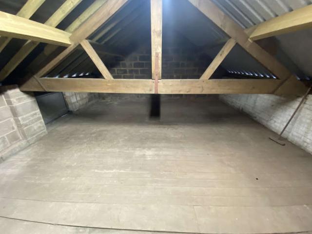 Commercial for rent in Portfields, Lower Bullingham