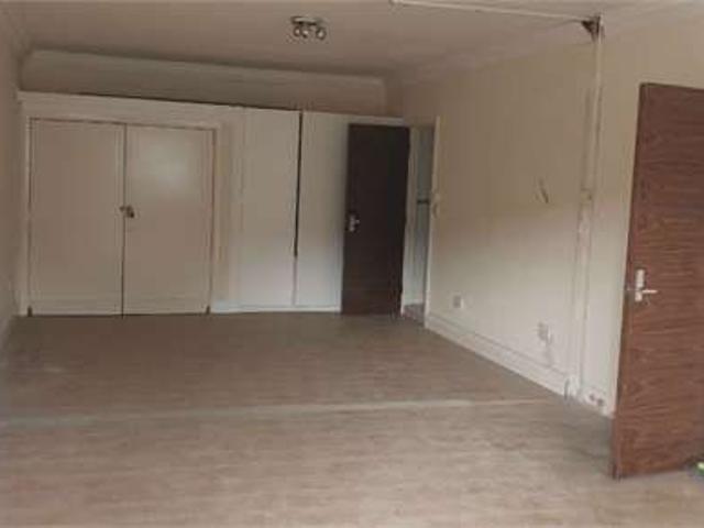 Commercial for rent in London Borough of Ealing, Greater London