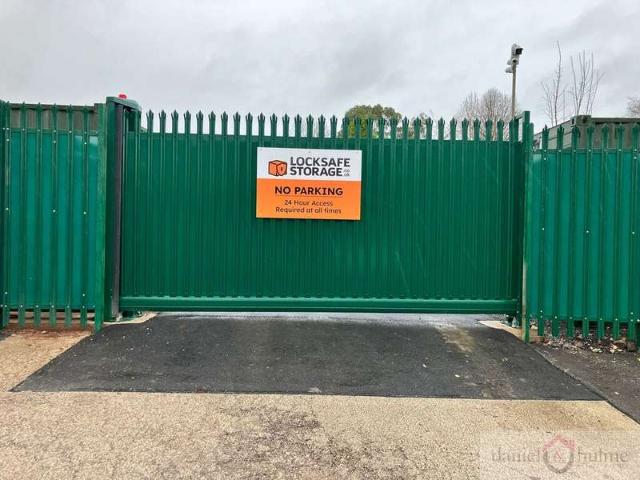 Commercial for rent in Ball Green, Stoke-on-Trent