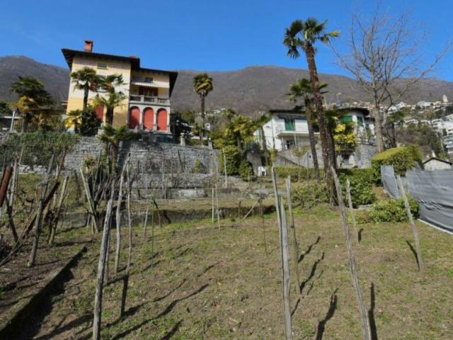 Haus kaufen in Minusio, Tessin