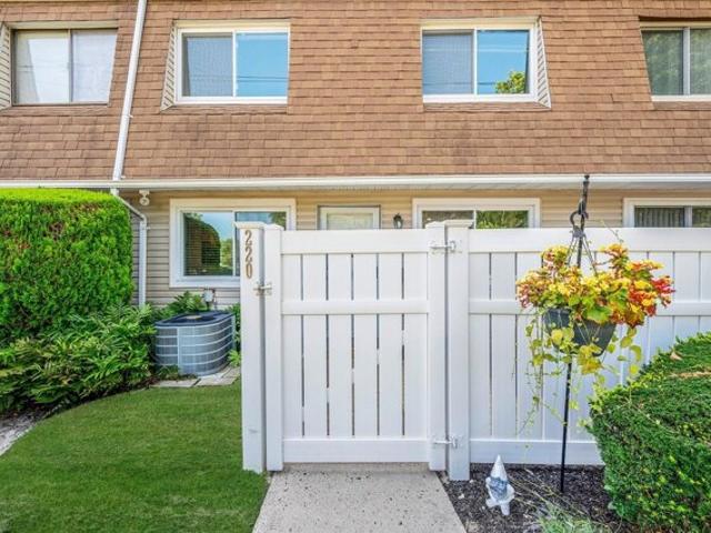 Condo for sale in Holtsville Condo for sale in Holtsville