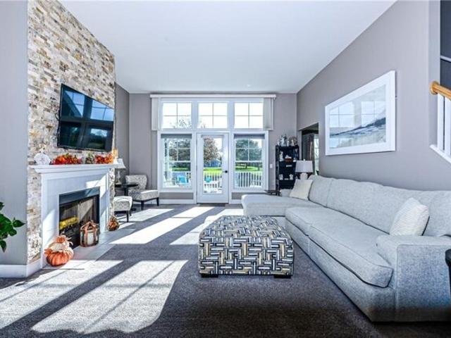 Condo for sale in Portsmouth, Newport County